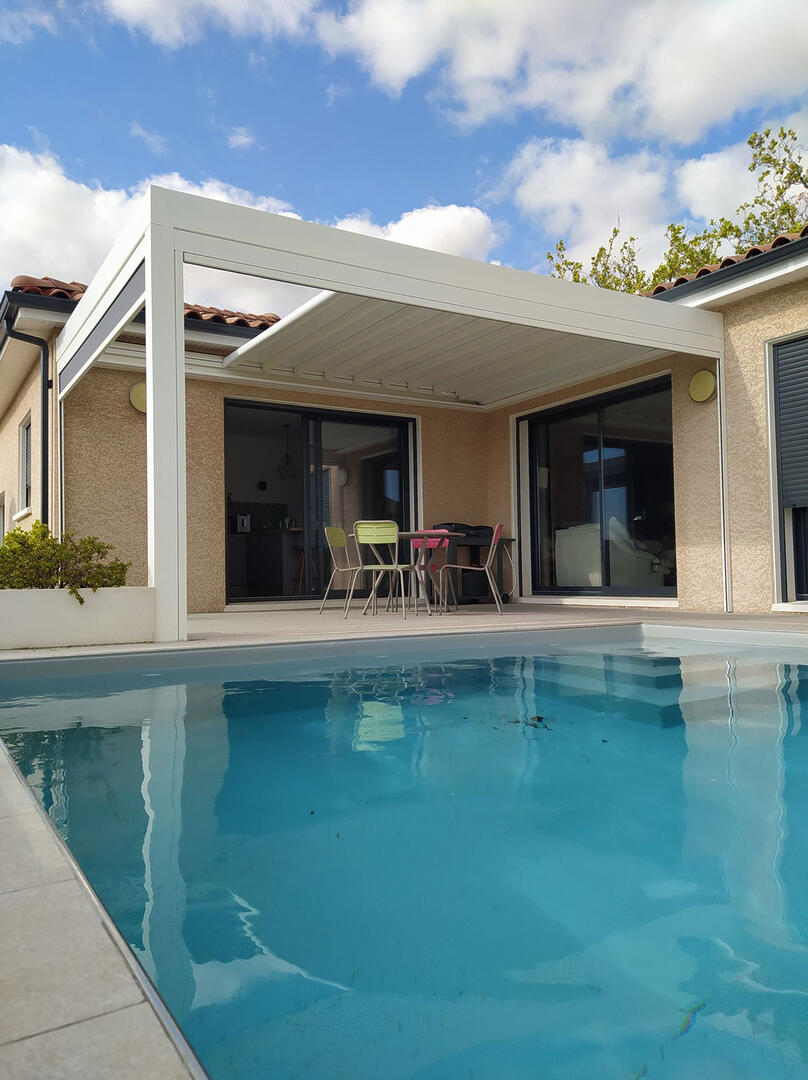 piscine pergola Toulouse été
