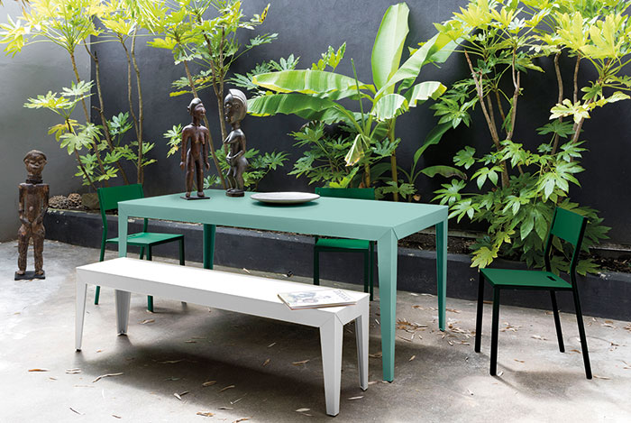 table assise chaise lounge luminaire canape exterieur jardin