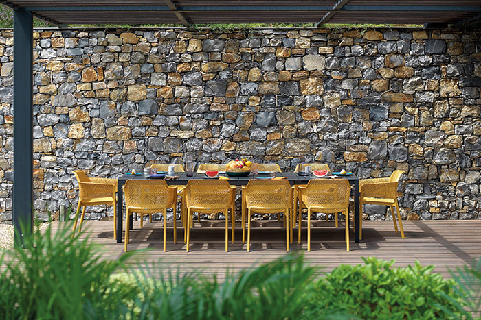 table assise chaise lounge luminaire canape exterieur jardin