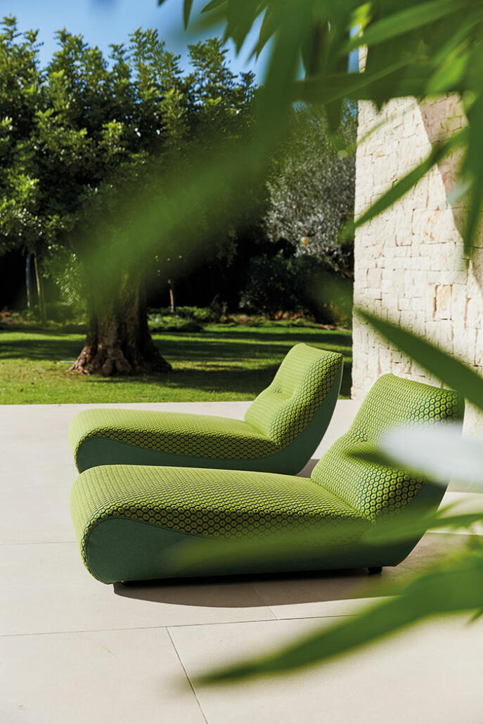 table assise chaise lounge luminaire canape exterieur jardin